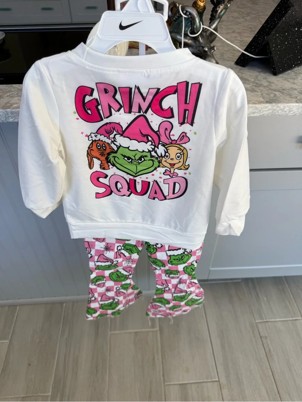 Girls Grinch Squad Christmas Jeans & Top Set Pink Size XS 2T NWOT